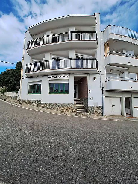 Auberge à vendre dans le centre de Port de la Selva