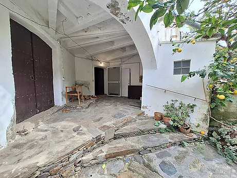 Encantadora Casa de poble a la Vall de Santa Creu en Venda